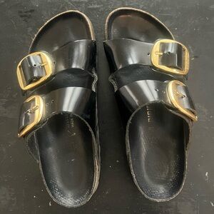 Birkenstock Arizona Big Buckle Sandals – Black Patent – Gold Buckle – Size 6